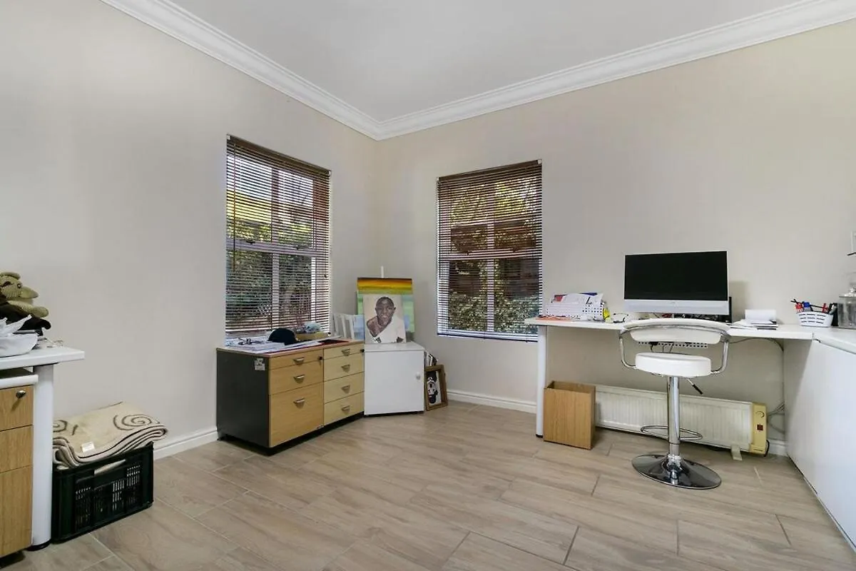 4 Bedroom Family Home, Silvertree Estate, Tokai Westlake Σπίτι διακοπών